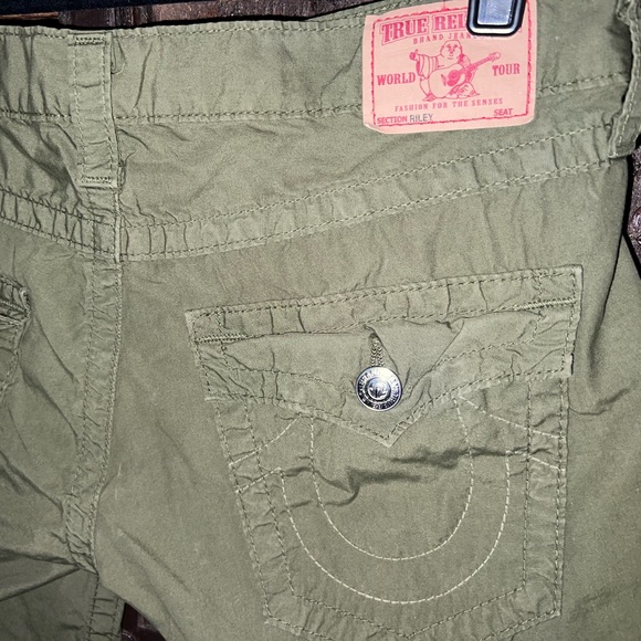 True Religion Riley Shorts in Army Green Size 28 - Picture 5 of 8